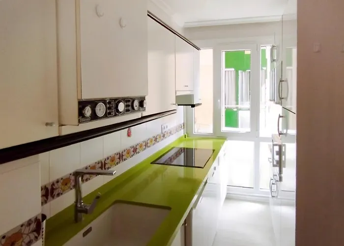 Con Piscina Y Wifi A 100 Metros De La Playa En Appartement Somo